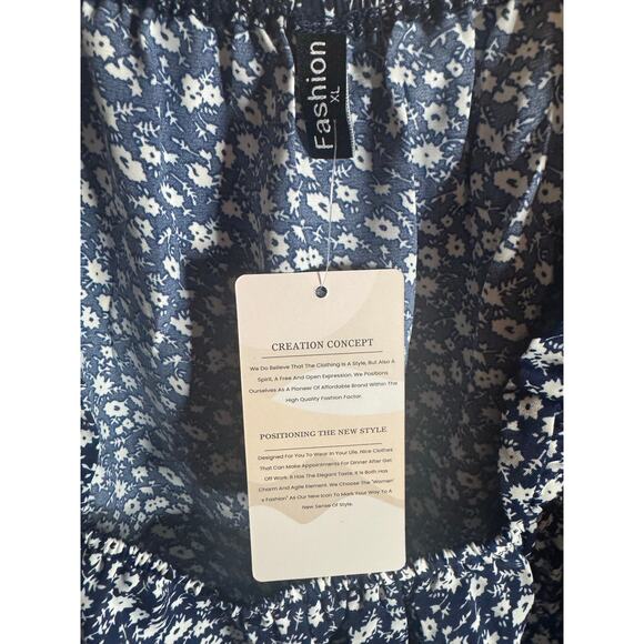 Navy Mini Floral Smocked Flowy Tank XL NWT - Picture 5 of 5